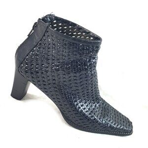 Stuart Weitzman Woven Leather Ankle Boots Size 7 W